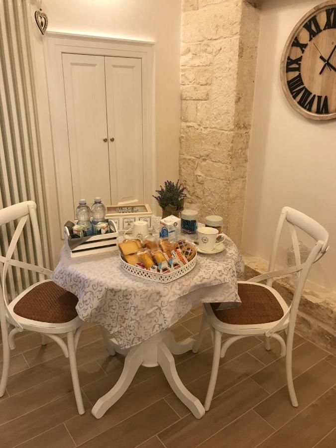 לינה וארוחת בוקר אלברובלו Nido Di Pietra-Dimora In Centro מראה חיצוני תמונה
